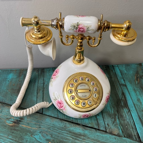 Nexxtech Vintage Style Princess Phone Reproduction - Picture 3 of 9